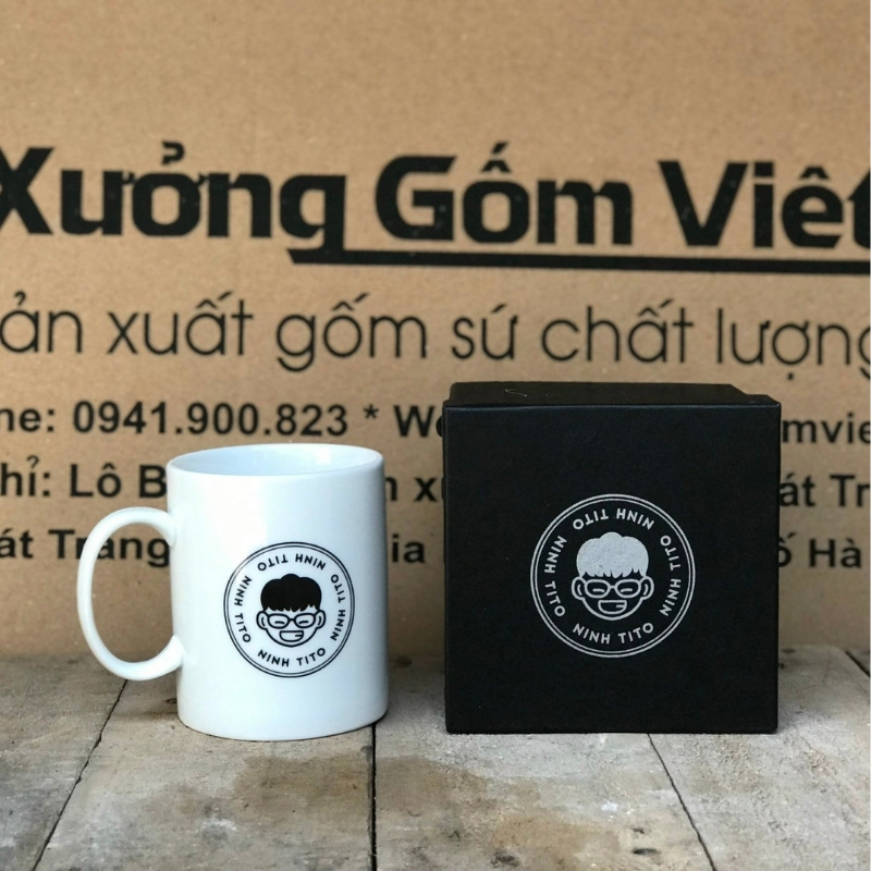 coc-su-in-logo-Shininh-dang-tru-cao-co-quai-mau-trang-2