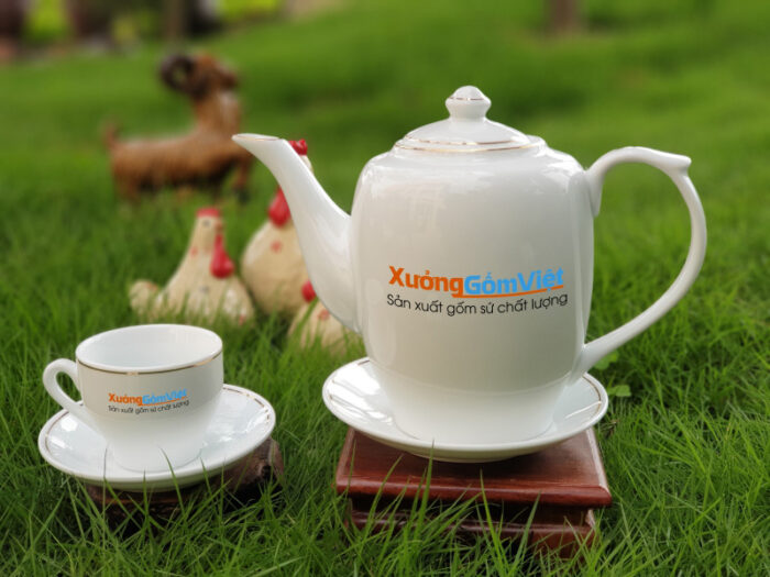 Bộ trà sứ trắng cao chỉ vàng AT-18