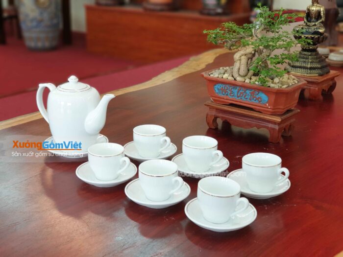 Bộ trà sứ trắng cao chỉ vàng