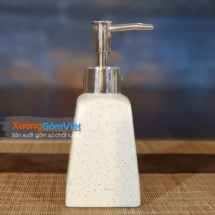 Dụng cụ nhà tắm bằng sứ Bát Tràng