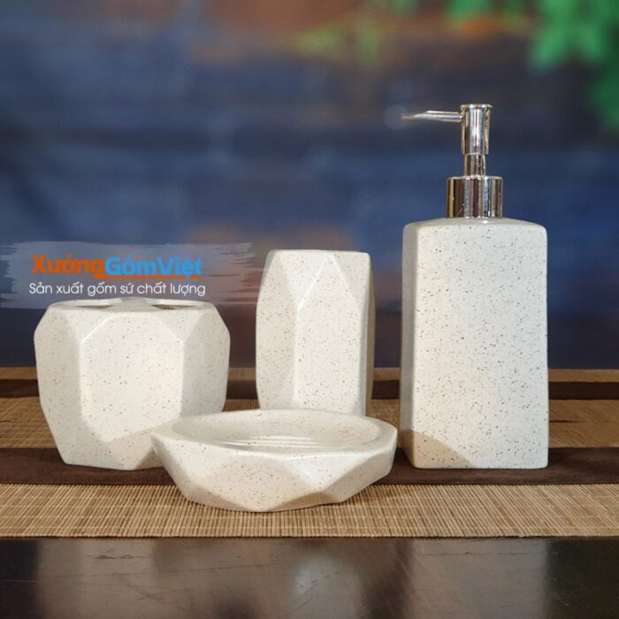 Dụng cụ nhà tắm bằng sứ Bát Tràng