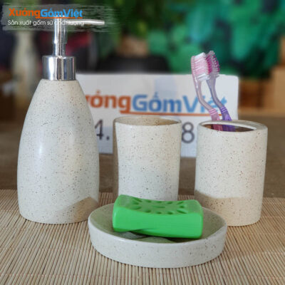 Phụ kiện phòng tắm khách sạn