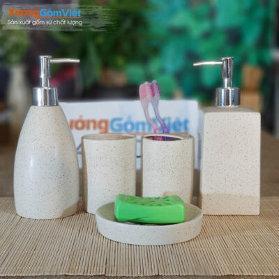 Phụ kiện phòng tắm khách sạn