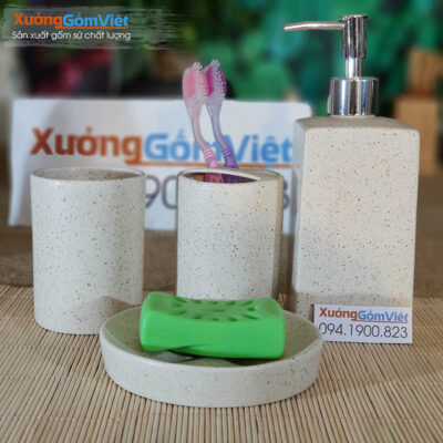 Phụ kiện phòng tắm khách sạn