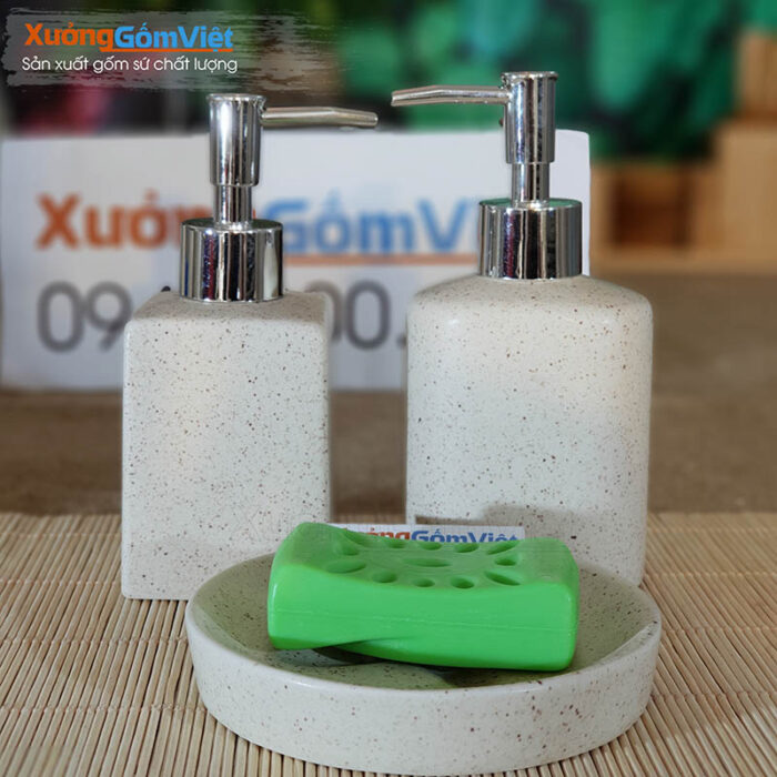 Phụ kiện phòng tắm khách sạn