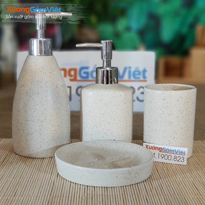Phụ kiện phòng tắm khách sạn