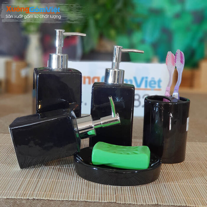 Bộ dụng cụ phòng tắm bằng sứ