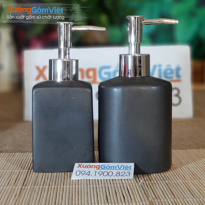 vPhụ kiện phòng tắm khách sạn