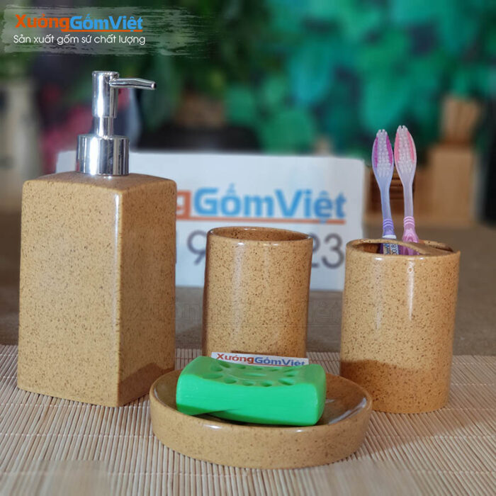 Phụ kiện phòng tắm khách sạn