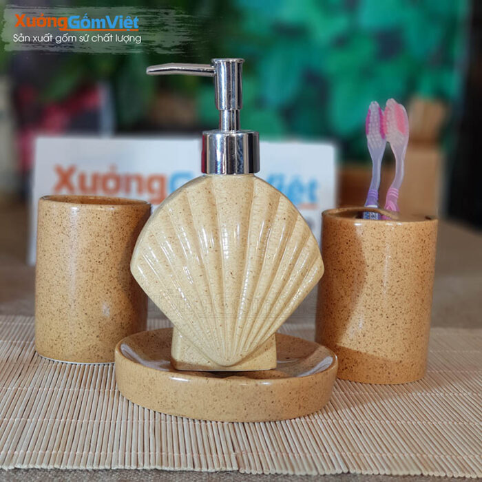 Phụ kiện phòng tắm khách sạn