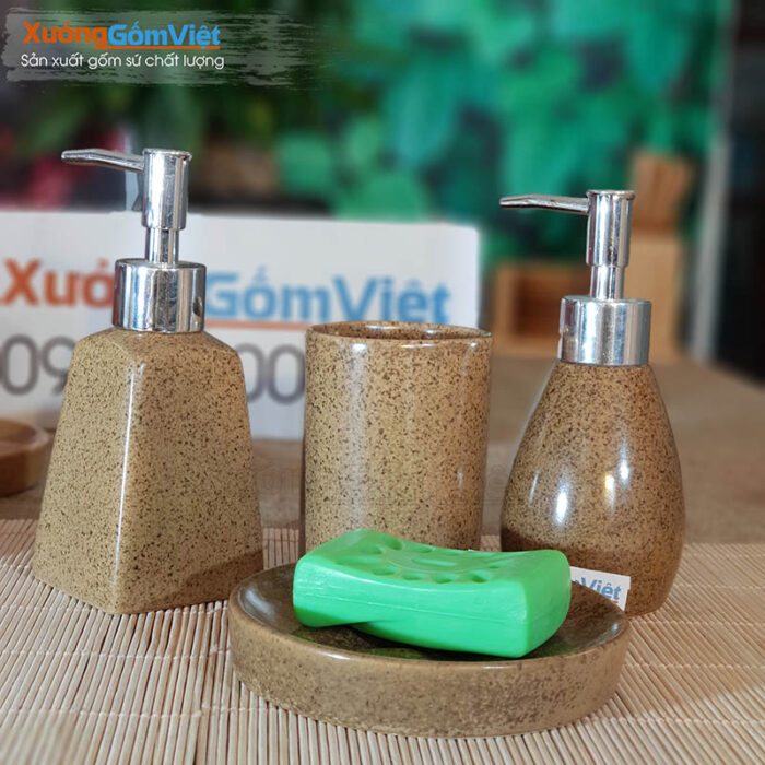 Phụ kiện phòng tắm khách sạn
