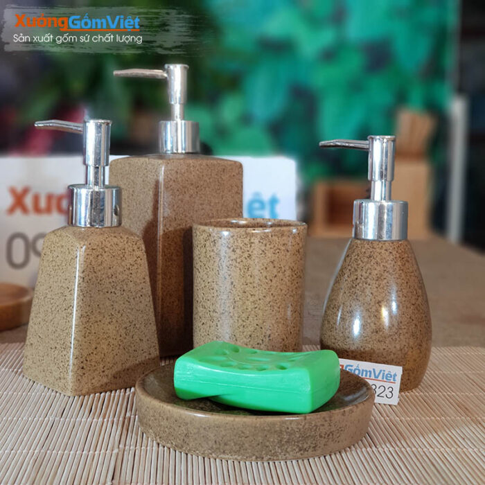 Phụ kiện phòng tắm khách sạn