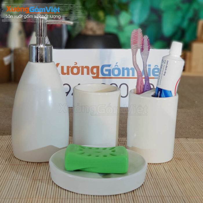 Phụ kiện phòng tắm khách sạn