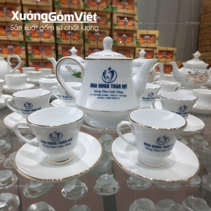 bo-am-chen-hoang-gia-ve-vien-vang-in-logo (3)