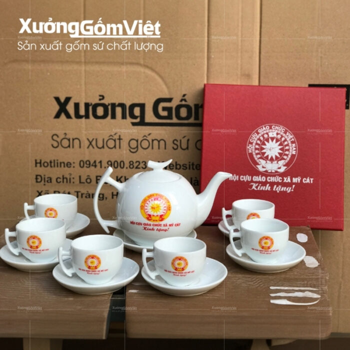 bo-am-chen-su-trang-trang-khuyet-in-logo-chinh-hang-bat-trang (1)