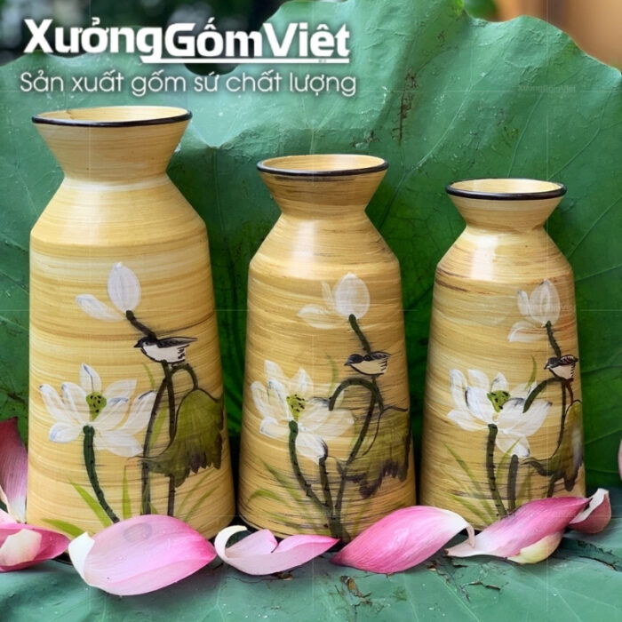 binh-hoa-bat-trang-dang-co-that-eo-hoa-tiet-hoa-sen-trang