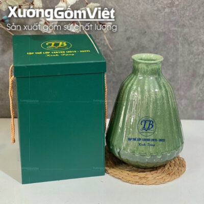 binh-hoa-bat-trang-men-hoa-bien-xanh-dang-mui-khe