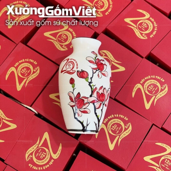 binh-hoa-su-trang-bat-trang-hoa-tiet-nhanh-hoa-do-3