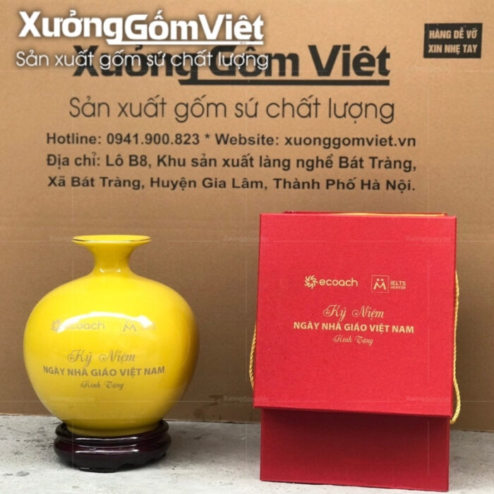 binh-hut-loc-bat-trang-in-logo-mau-vang-hoa-tiet-thuyen-buom-in-decal-vang (2)