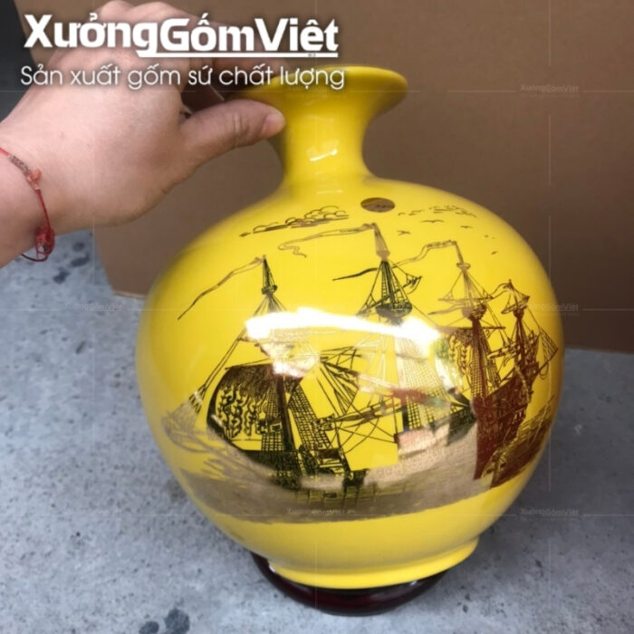 binh-hut-loc-bat-trang-in-logo-mau-vang-hoa-tiet-thuyen-buom-in-decal-vang (3)