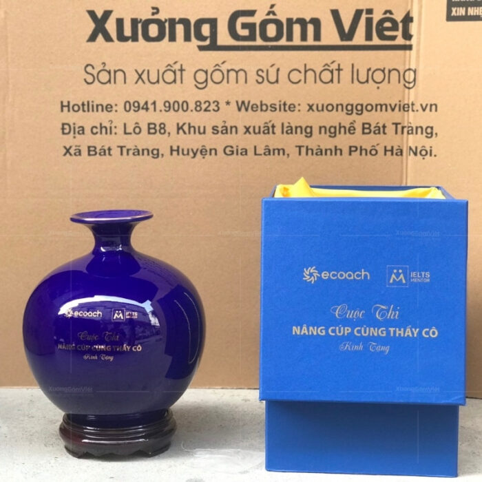 binh-hut-loc-bat-trang-in-logo-mau-xanh-duong-hoa-tiet-thuyen-buom-in-decal-vang (2)