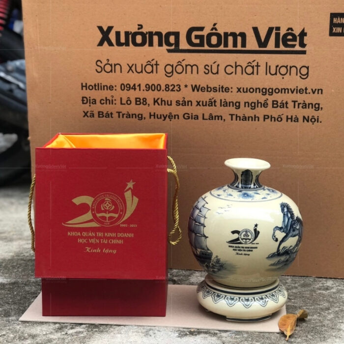 binh-hut-loc-bat-trang-in-logo-ve-nhi-canh-thuyen-buom-bat-ma (2)