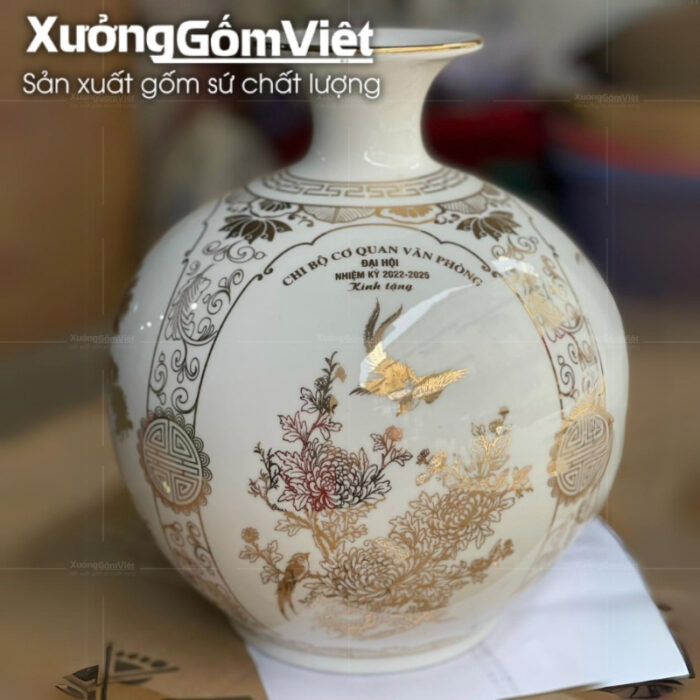 binh-hut-loc-bat-trang-mau-trang-in-logo-hoa-tiet-mau-don-chim-tri-in-decal-vang (4)