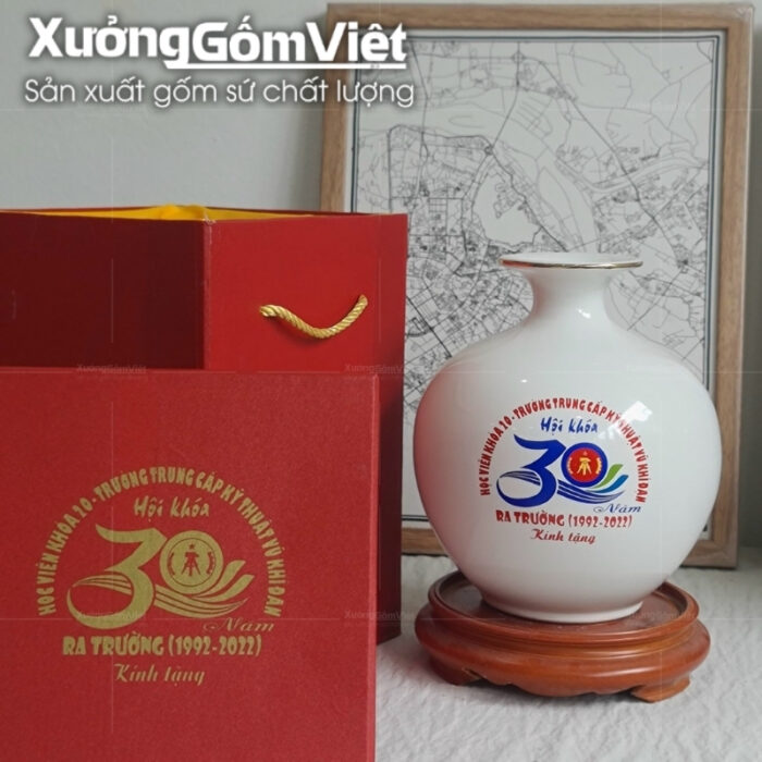 binh-hut-loc-bat-trang-mau-trang-tron-in-logo-theo-yeu-cau