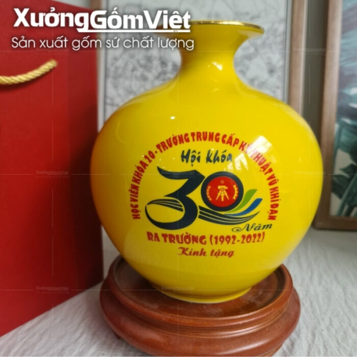 binh-hut-loc-bat-trang-mau-vang-tron-in-logo-theo-yeu-cau (2)