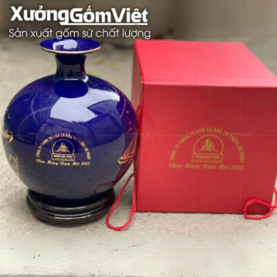 binh-hut-loc-bat-trang-mau-xanh-duong-hoa-tiet-thuyen-buom-logo-va-chu-in-decal-vang (3)