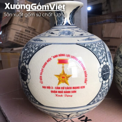binh-hut-loc-bat-trang-men-ran-ve-canh-in-logo (2)