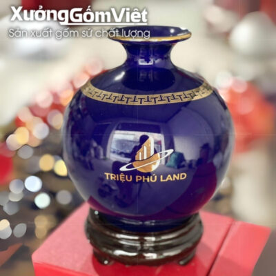 binh-hut-loc-bat-trang-men-xanh-bien-in-logo-hoa-tiet-thuan-buom-xuoi-gio-in-decal-vang (3)