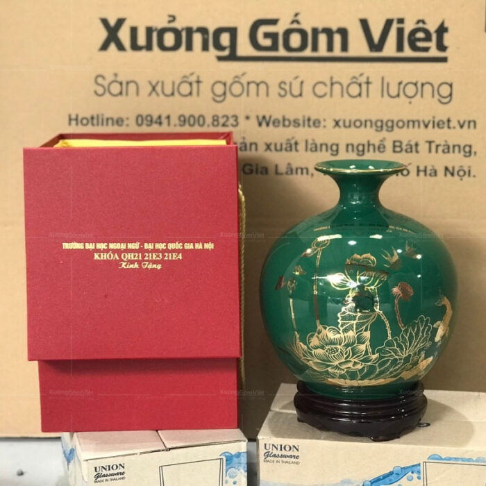 binh-hut-tai-loc-bat-trang-men-xanh-la-in-logo-hoa-tiet-ho-sen-in-decal-vang