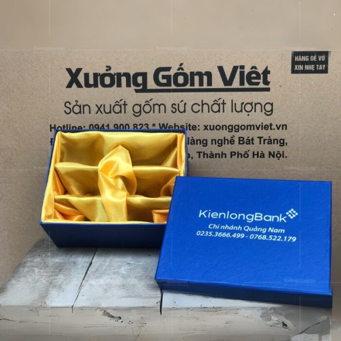 bo-6-bat-com-bat-trang-men-su-trang-in-logo-hop-xanh-2