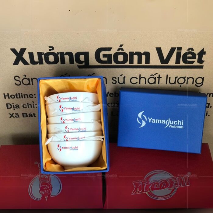 bo-6-bat-com-men-su-trang-bat-trang-in-logo-hop-xanh