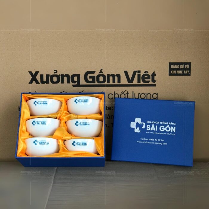 bo-6-bat-com-men-su-trang-bat-trang-in-logo-hop-xanh-duong