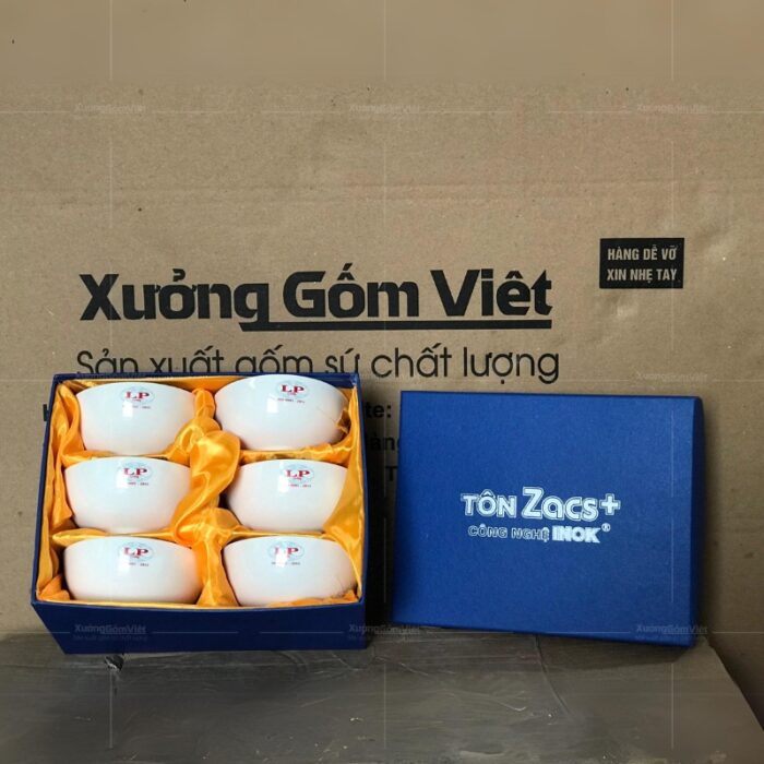 bo-6-bat-com-men-su-trang-bat-trang-in-logo-hop-xi-mau-xanh-3