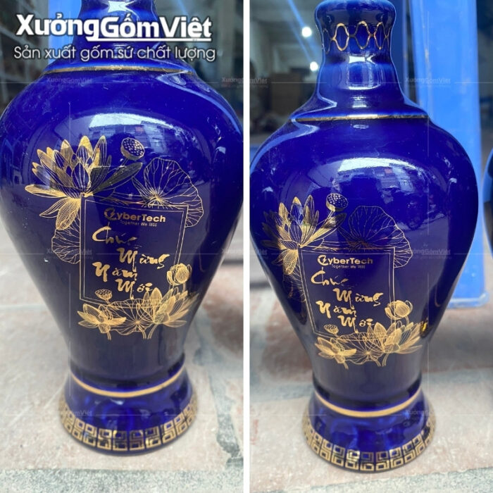 chai-ruou-gom-su-bat-trang-mau-xanh-coban-dang-mai-binh-in-logo (8)