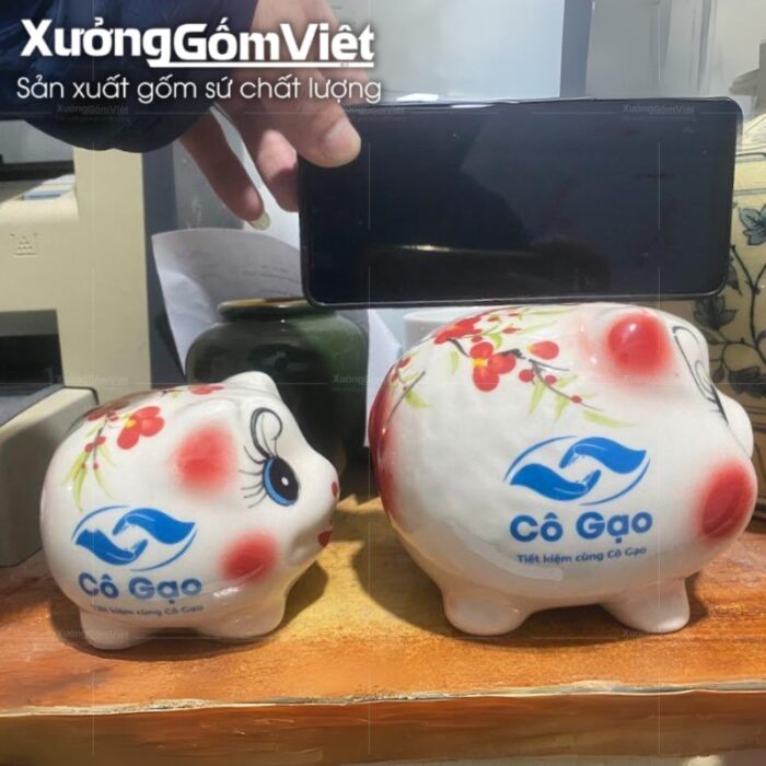 heo-dat-tiet-kiem-truyen-thong-dang-map-tron-mi-cong-ve-hoa-dao-do-in-logo-3