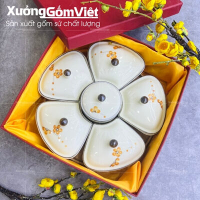 khay-mut-su-bat-trang-dang-bong-hoa-khay-go-hoa-tiet-hoa-dao-cam (3)