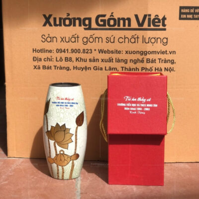 lo-hoa-gom-su-bat-trang-dang-bom-hoa-tiet-hoa-sen-vang