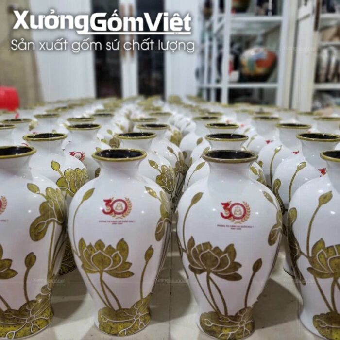 lo-hoa-gom-su-bat-trang-dui-de-sen-gam-vang-3