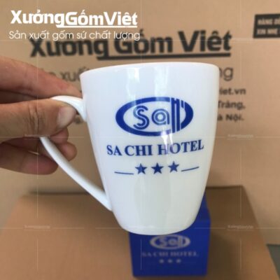ly-coc-su-trang-bat-trang-quai-nua-trai-tim-in-logo-7