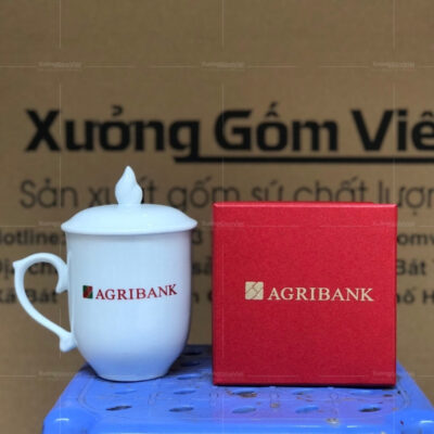 ly-su-bat-trang-co-nap-dang-ngon-lua-in-logo-1