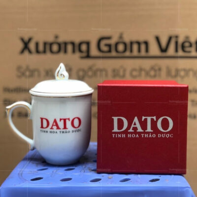 ly-su-bat-trang-ve-chi-vang-co-nap-dang-ngon-lua-in-logo-5