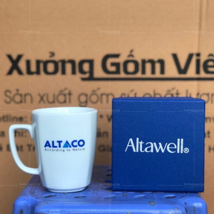 ly-su-trang-bat-trang-dang-chu-v-quai-vuong-in-logo-21