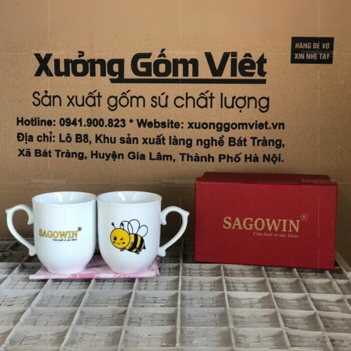 ly-su-trang-bat-trang-quai-nua-trai-tim-co-moc-in-logo-1