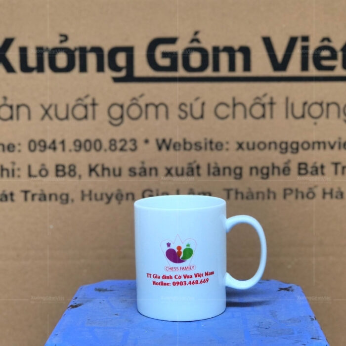 ly-su-trang-quai-c-bat-trang-in-logo-12