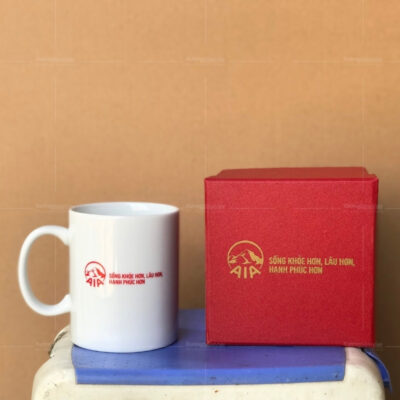 ly-su-trang-quai-c-bat-trang-in-logo-14