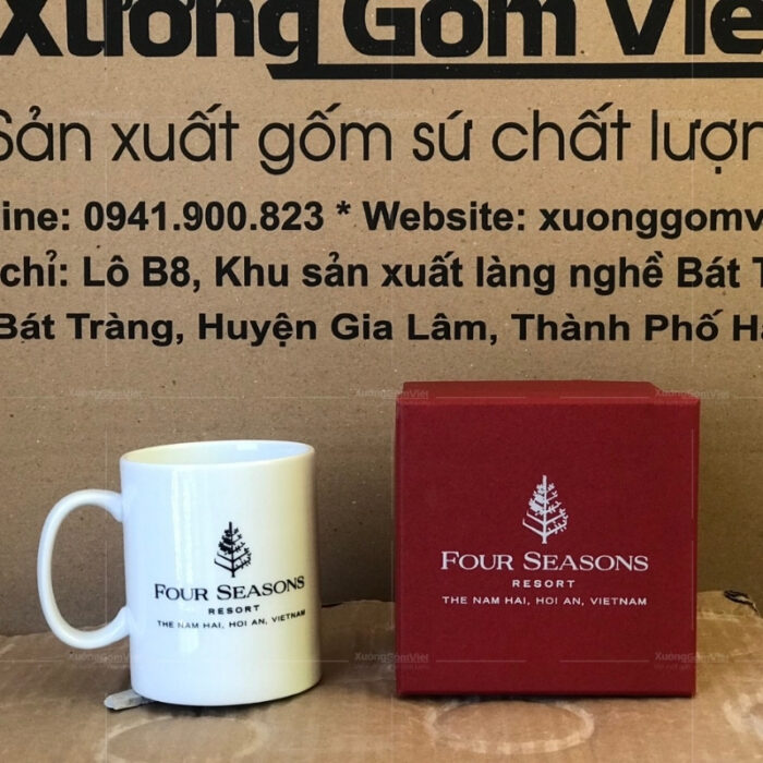 ly-su-trang-quai-c-bat-trang-in-logo-17